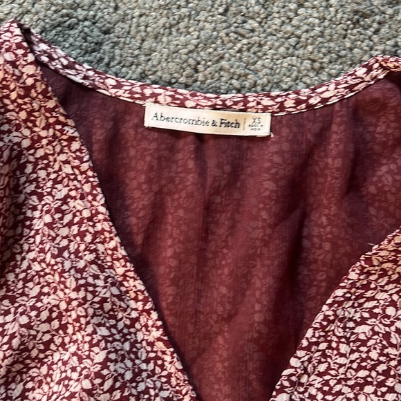 Abercrombie blouse - Picture 2 of 3